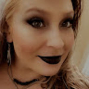 Meet your Posher, Justine